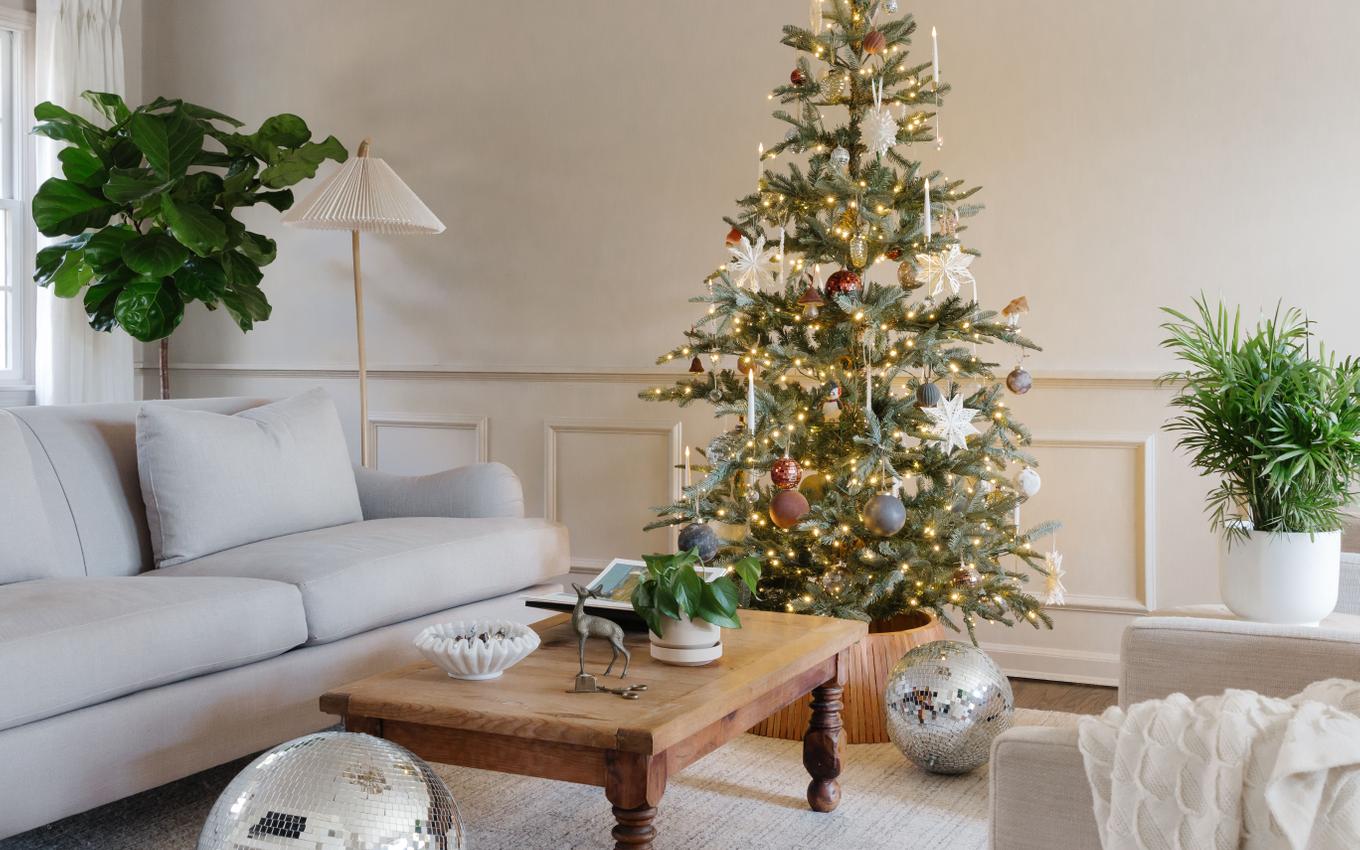 Picture of a living room with christmas decorations